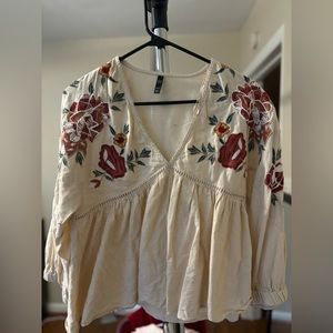 Cute Zara Tna embroidered floral top